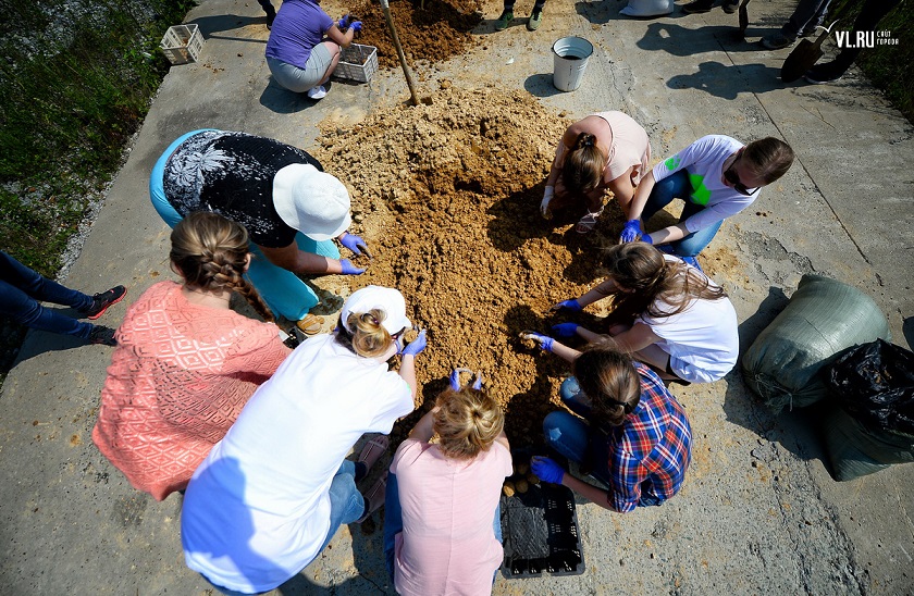 Producing EM Bokashi with Rostok public organization and volunteers from Eastern Federal University