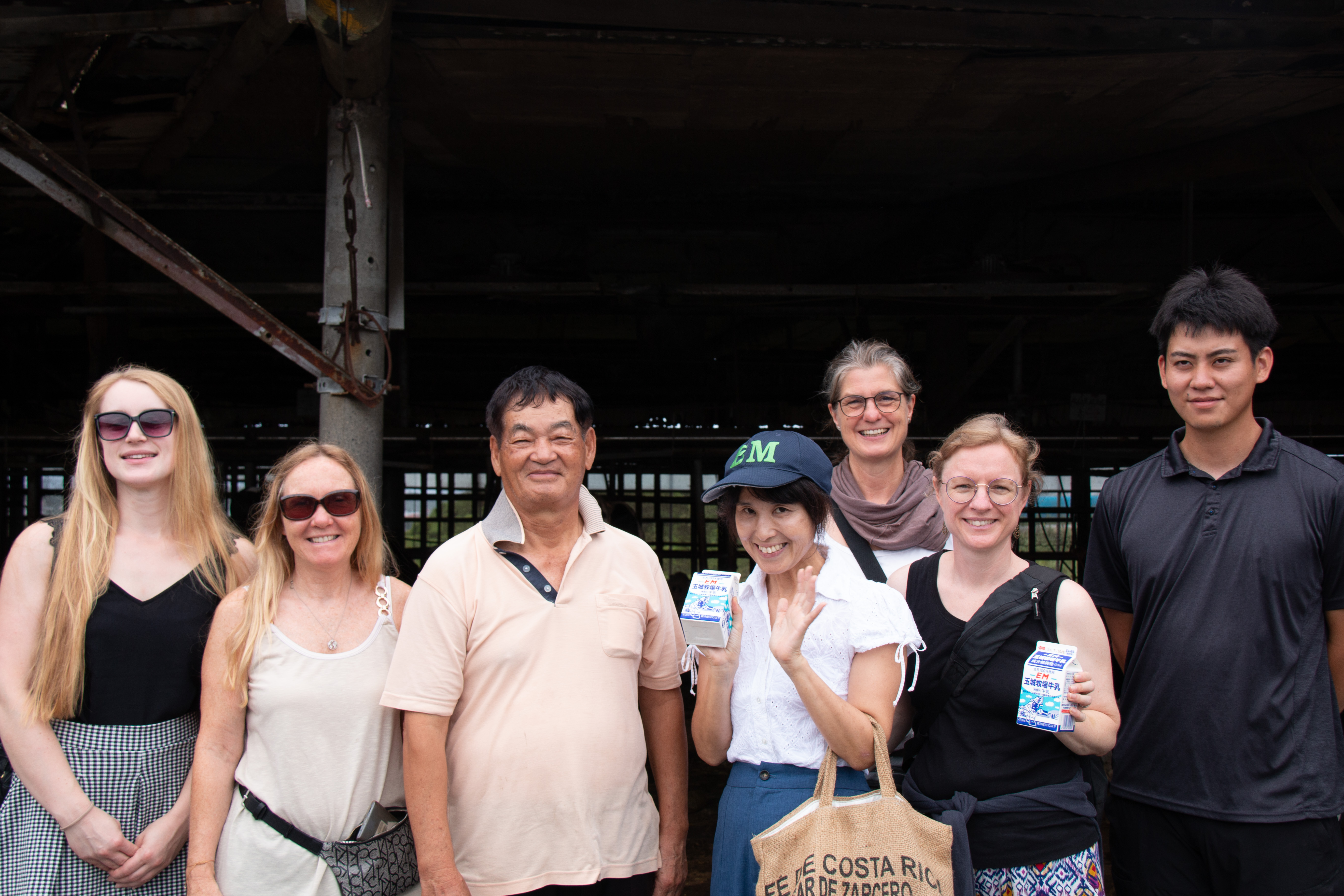 Mr. Tamaki (center) along with EMRO and EMRO Germany’s staff